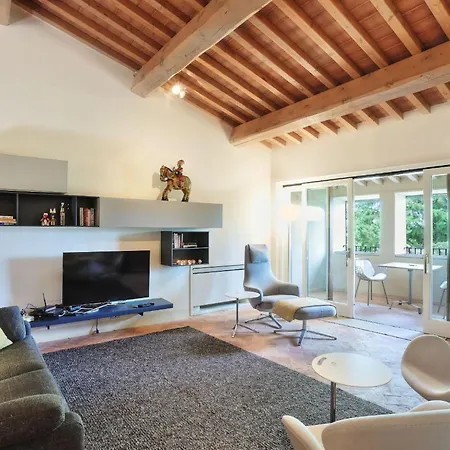 La Terrazza By Interhome شقة